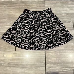 HOST PICK 🖤 Club Monaco 00 Contrasting Lace Overlay A Line Skater Mini Skirt